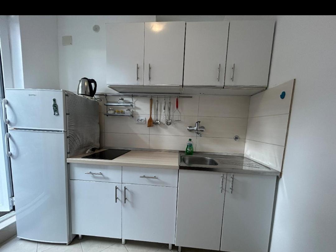 Apartment Perla - 150M From The Sea 诺维·维诺多尔斯基 外观 照片